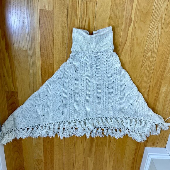 Chunky Knit Poncho Cape Fringe Button Ivory (OS) - Picture 7 of 9